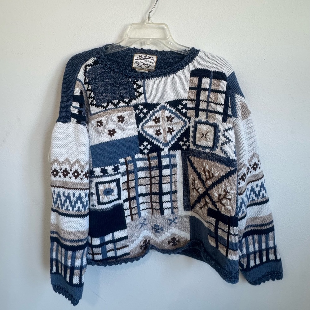 Vintage Heirloom Collectibles Pullover Sweater